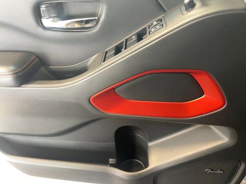 Used 2025 Nissan Frontier PRO-4X w/ Pro Premium Package image 10