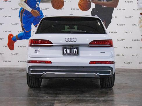 Used 2022 Audi Q7 Premium Plus image 23