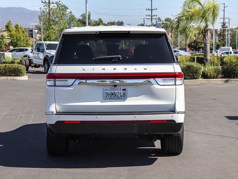 Used 2023 Lincoln Navigator Reserve AWD/4WD image 5