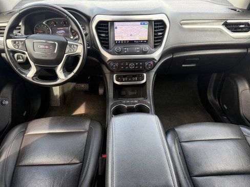 Used 2023 GMC Acadia SLT image 26