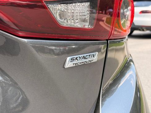 Used 2014 MAZDA MAZDA3 i Touring FWD image 11