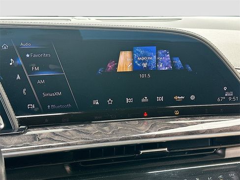 Used 2023 Cadillac Escalade Premium Luxury w/ LPO, Radiant Package image 15