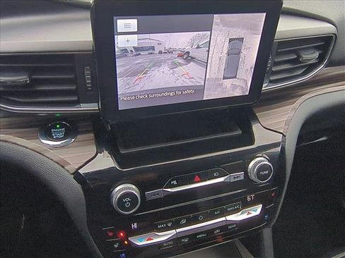 Used 2021 Ford Explorer Limited w/ Equipment Group 301A image 13