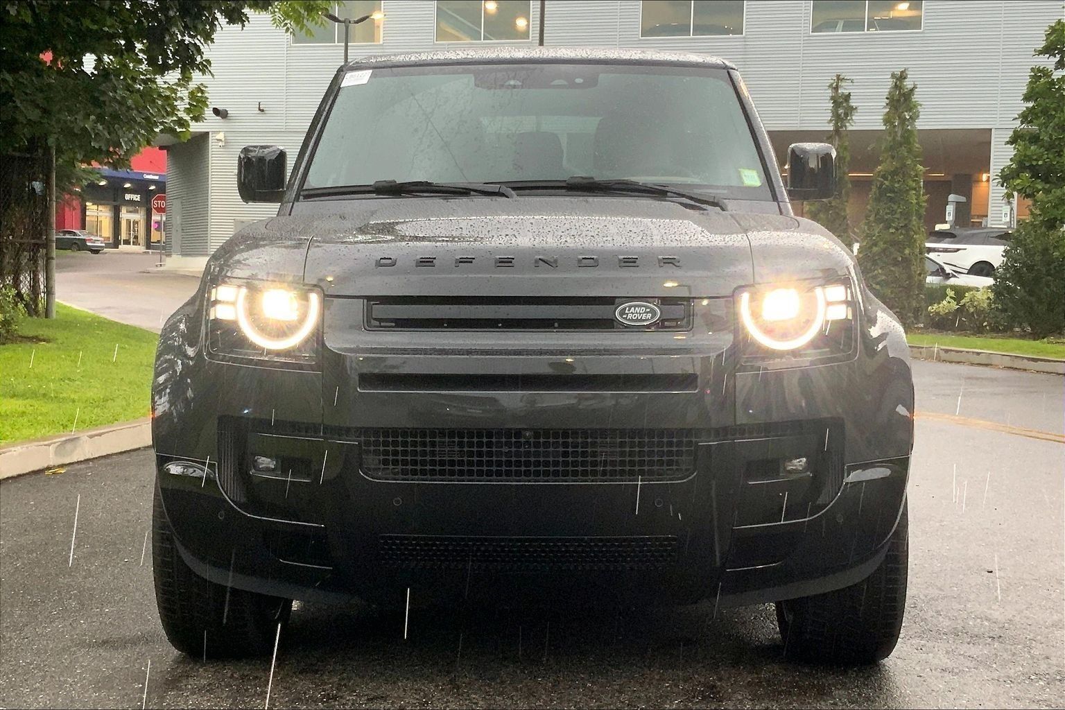 New 2026 Land Rover Defender 90 V8 AWD/4WD image 3