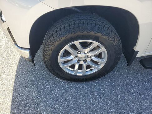 Used 2020 Chevrolet Silverado 1500 LT w/ All-Star Edition image 18