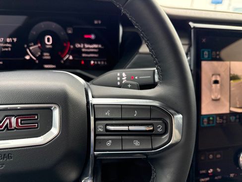 Used 2026 GMC Acadia Elevation w/ Elevation Premium Package FWD image 30