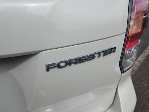 Used 2017 Subaru Forester 2.5i Premium w/ All-Weather Package AWD/4WD image 24
