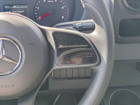 Used 2023 Mercedes-Benz Sprinter 3500 image 18