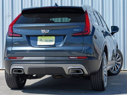 Used 2020 Cadillac XT4 Premium Luxury w/ Cold Weather Package image 4