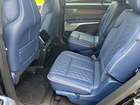 New 2026 Cadillac Vistiq Premium Luxury w/ LPO, Floor Liner Package image 9