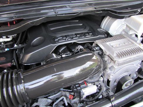 Used 2021 RAM 1500 Laramie w/ Sport Appearance Package AWD/4WD image 39