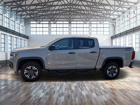 Used 2021 Chevrolet Colorado Z71 w/ Safety Package RWD image 7