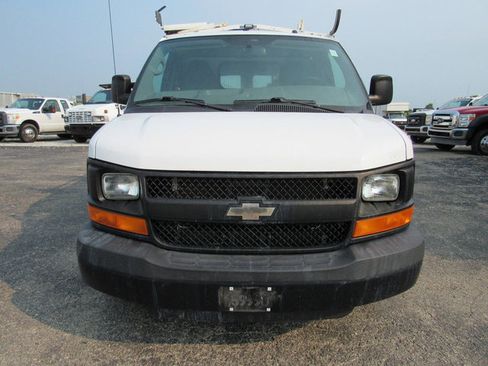 Used 2015 Chevrolet Express 2500 RWD image 8