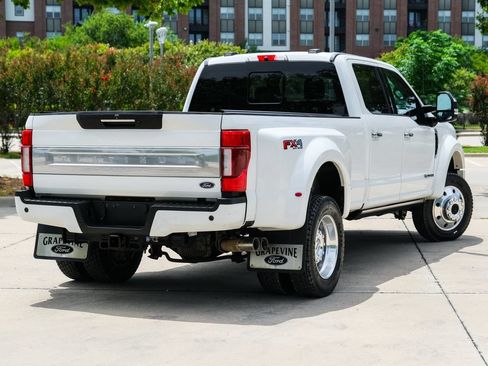 Used 2022 Ford F450 Platinum w/ FX4 Off-Road Package AWD/4WD image 23