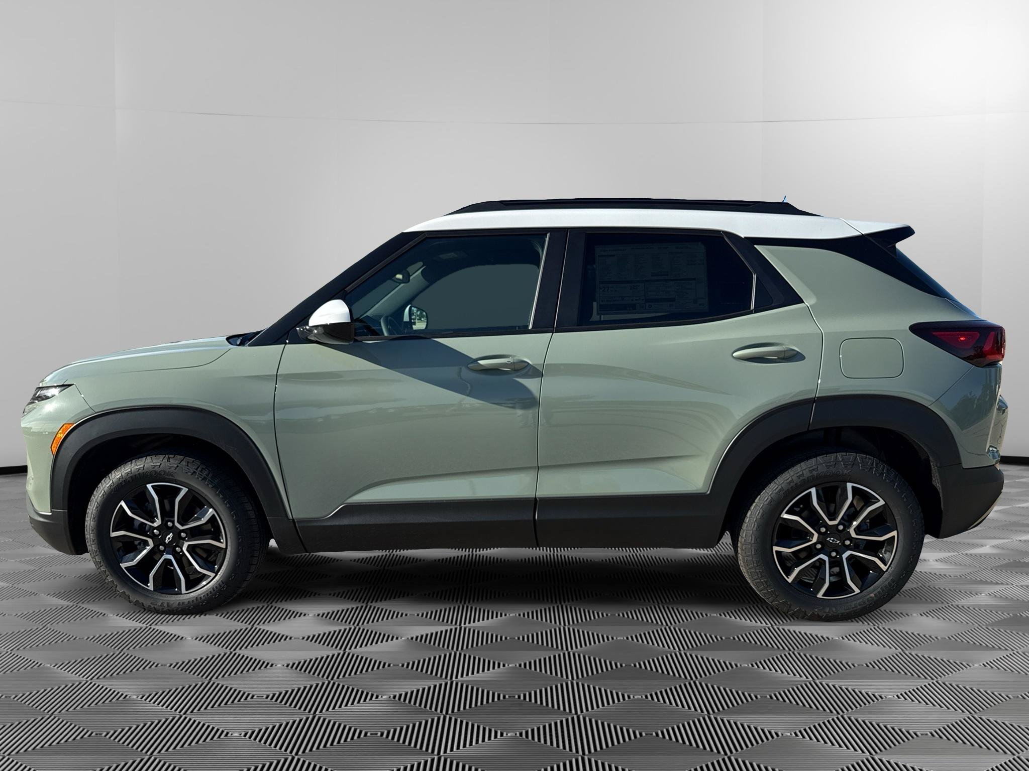 New 2026 Chevrolet TrailBlazer ACTIV w/ Convenience Package AWD/4WD image 2