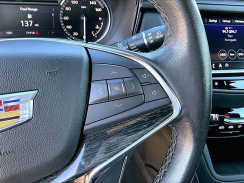 Used 2021 Cadillac XT5 Premium Luxury image 24