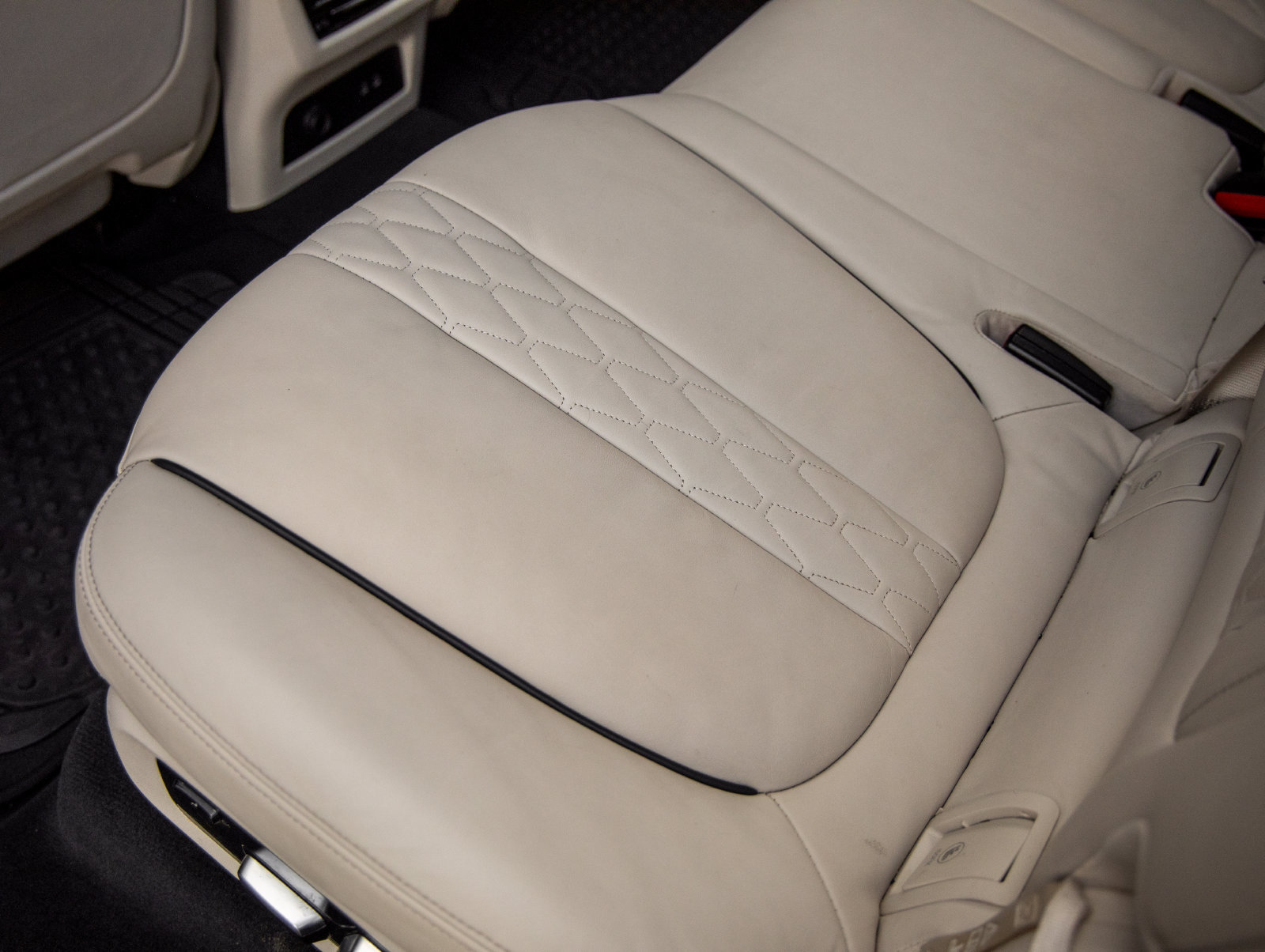 Used 2020 BMW X7 xDrive40i w/ M Sport Package AWD/4WD image 36
