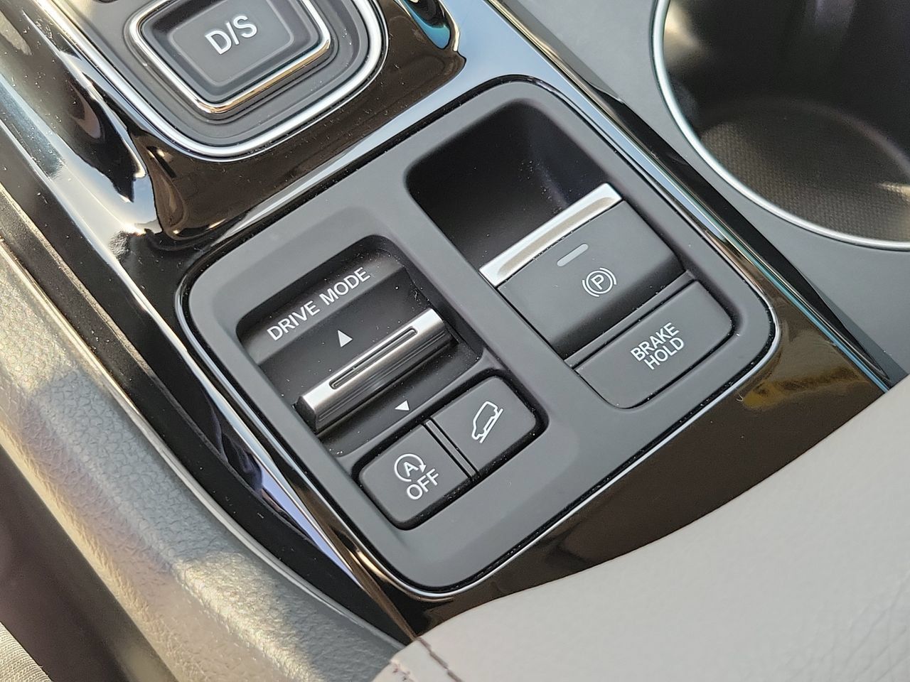 Used 2025 Honda Pilot Elite image 29