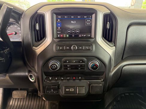 Used 2024 Chevrolet Silverado 2500 W/T w/ WT Convenience Package AWD/4WD image 33