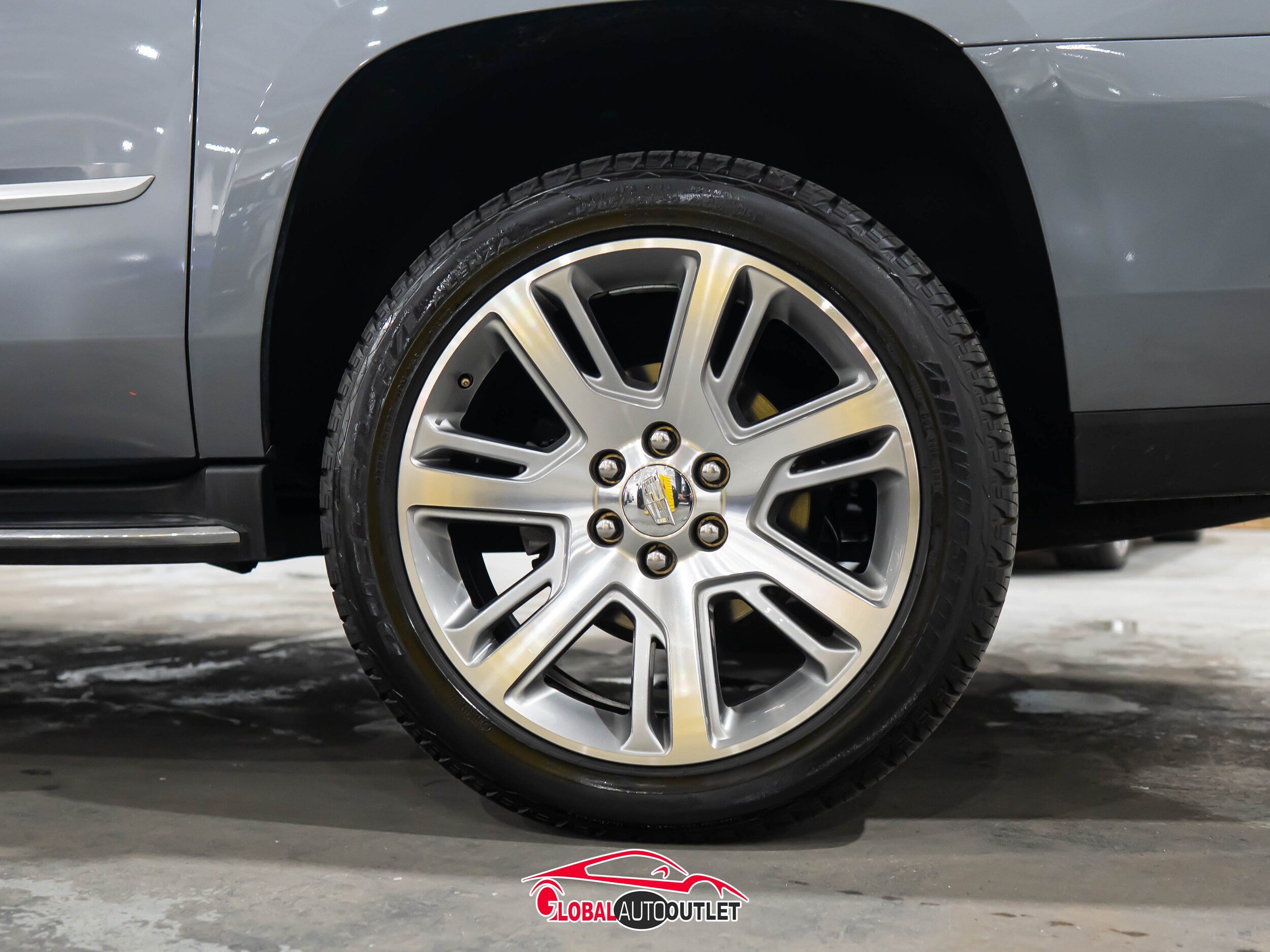 Used 2019 Cadillac Escalade ESV Luxury AWD/4WD image 12