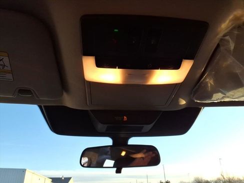 New 2025 Nissan Pathfinder SV image 24