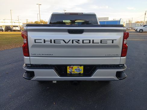 Used 2022 Chevrolet Silverado 1500 Custom image 5