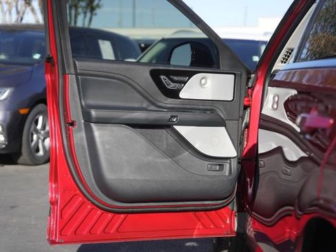 Used 2025 Lincoln Aviator Reserve w/ Equipment Group 201A image 32