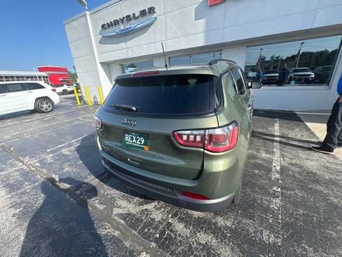 Used 2021 Jeep Compass Latitude w/ Sun and Sound Group AWD/4WD image 11
