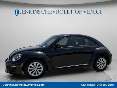 Used 2019 Volkswagen Beetle 2.0T S FWD image 13