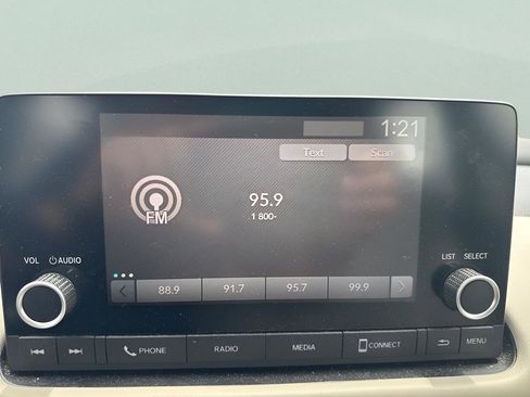 Used 2023 Honda HR-V LX image 31