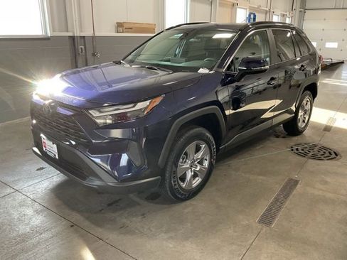 Used 2025 Toyota RAV4 XLE image 3