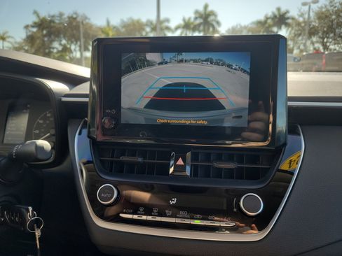 Used 2024 Toyota Corolla LE image 32