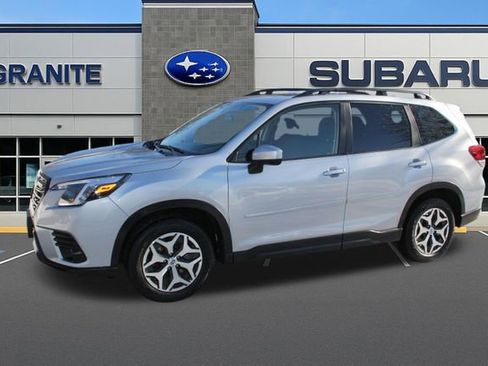 Certified 2023 Subaru Forester Premium image 6