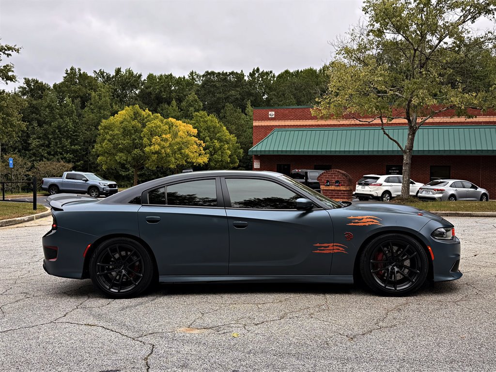Used 2019 Dodge Charger SRT Hellcat w/ Harman/Kardon Audio Group RWD image 4