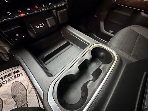 Used 2020 GMC Sierra 1500 Elevation w/ Elevation Value Package image 19