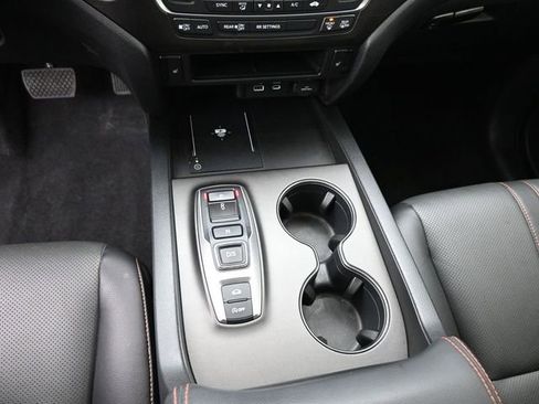 Used 2025 Honda Ridgeline TrailSport image 32