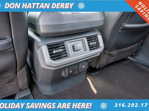 Used 2022 Ford F150 Lariat w/ Trailer Tow Package image 27