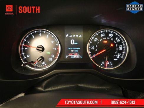 Used 2020 Toyota RAV4 XLE Premium image 12