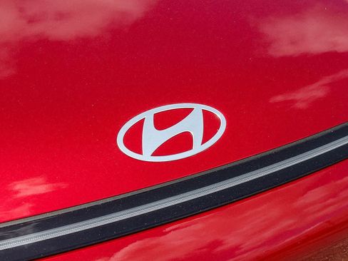 New 2026 Hyundai Kona SEL Premium FWD image 14