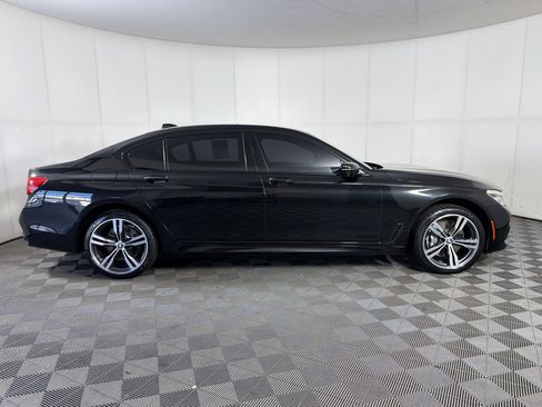 Used 2016 BMW 750i xDrive AWD/4WD image 8