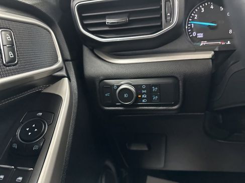 Used 2022 Ford Explorer XLT w/ Equipment Group 202A image 39
