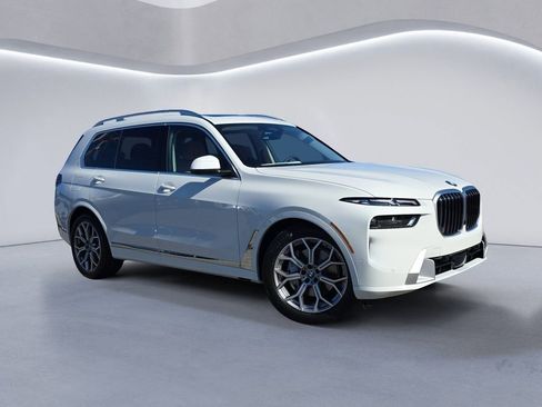 New 2026 BMW X7 xDrive40i image 2