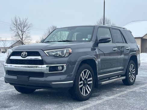 Used 2016 Toyota 4Runner Limited image 4