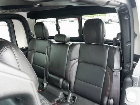 Used 2021 Jeep Gladiator Rubicon AWD/4WD image 19