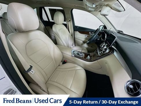 Used 2019 Mercedes-Benz GLC 300 4MATIC image 29