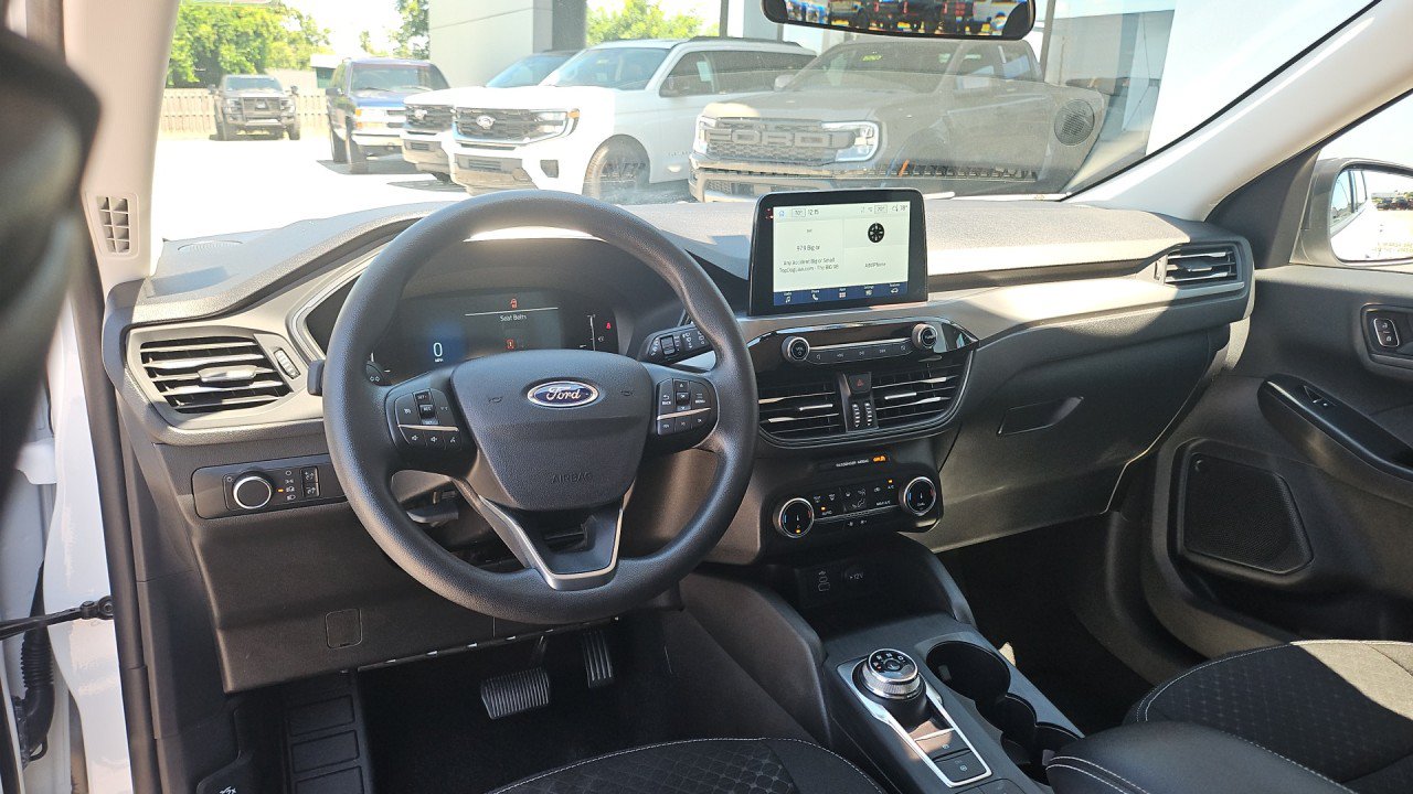 Used 2025 Ford Escape Active FWD image 12