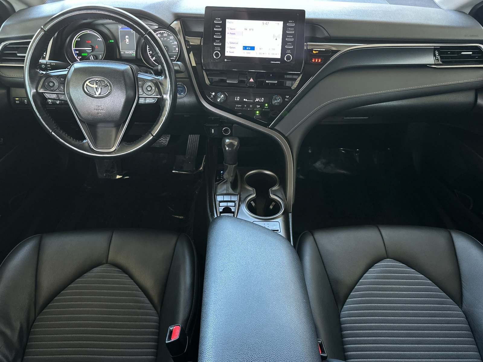 Used 2024 Toyota Camry SE w/ Cold Weather Package FWD image 12