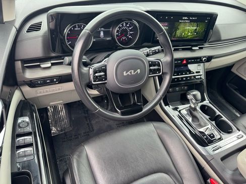 Used 2022 Kia Carnival SX image 17