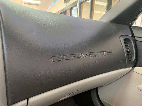 Used 2007 Chevrolet Corvette Convertible w/ Preferred Equipment Group RWD image 20
