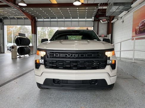New 2026 Chevrolet Silverado 1500 Custom image 2